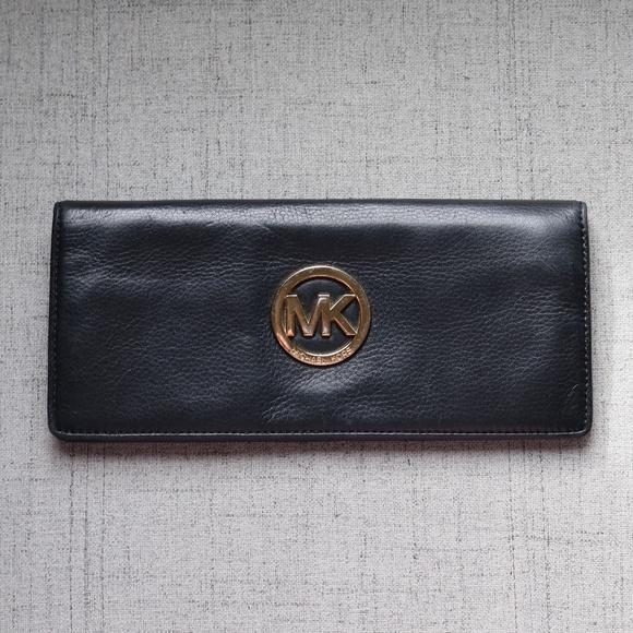 Michael Kors Wristlet Wallet Black Pebbled Leather with Gold MK Logo Classic - Picture 1 of 4
